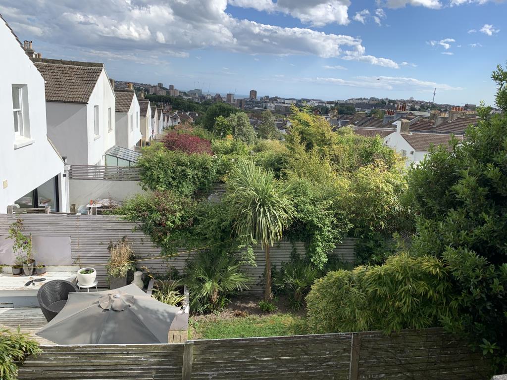 Lot: 79 - DETACHED FORMER COACH HOUSE WITH RESIDENTIAL CONSENT -